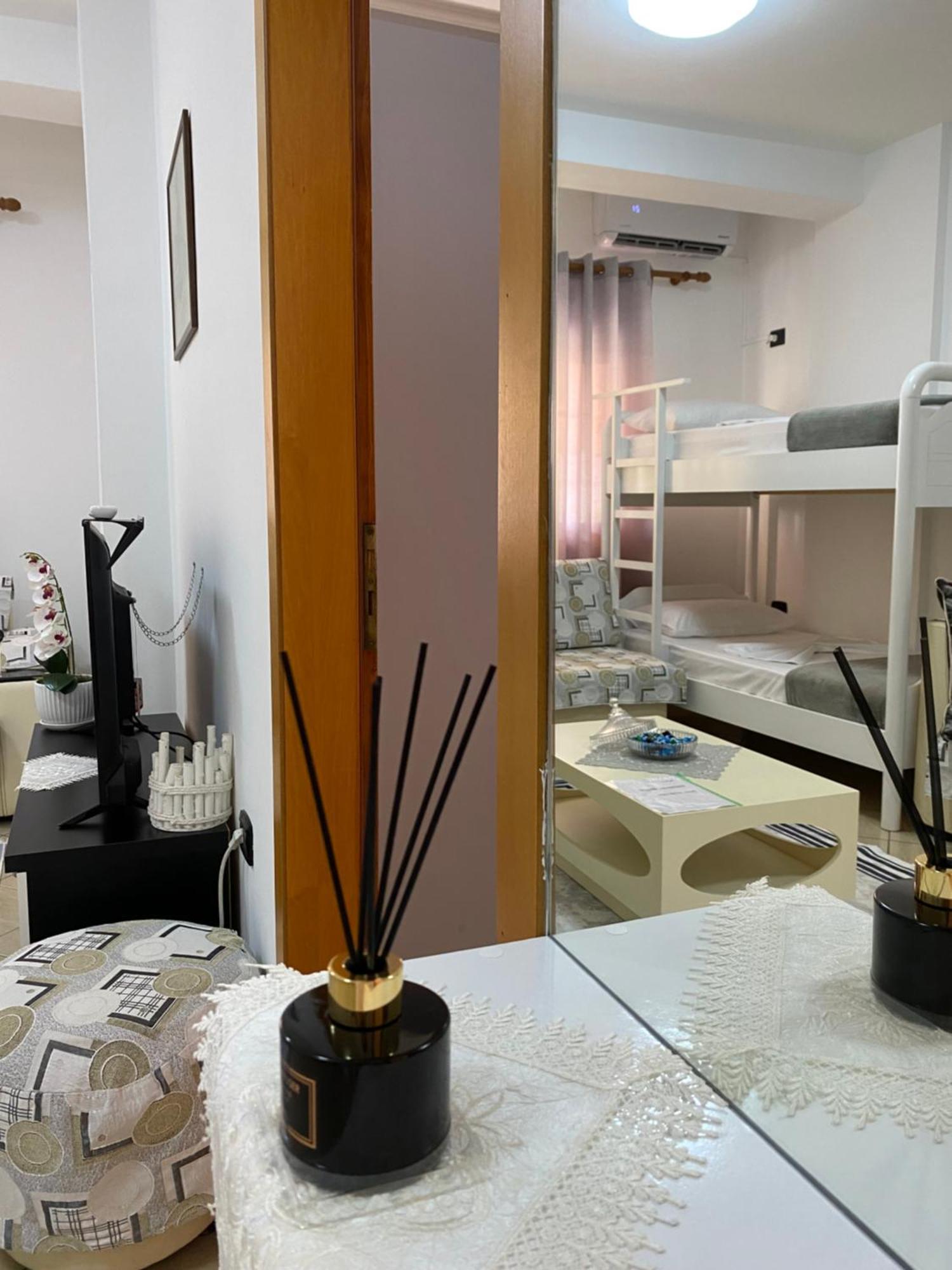 Rikardo Apartament Apartment Vlore Ngoại thất bức ảnh